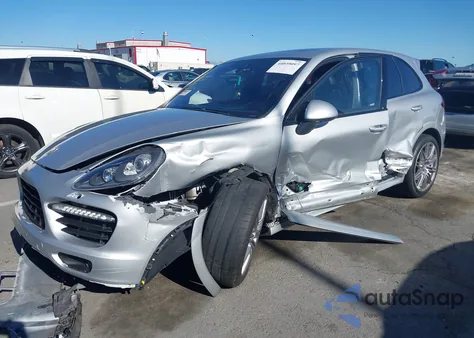 2014 Porsche Cayenne Gts z USA, uszkodzony, nr VIN WP1AD2A29ELA76227